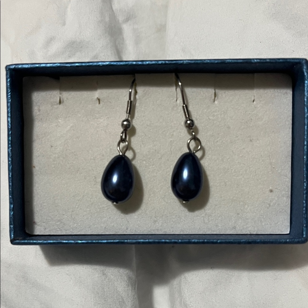 Elegant Blue Teardrop Pearl Earrings